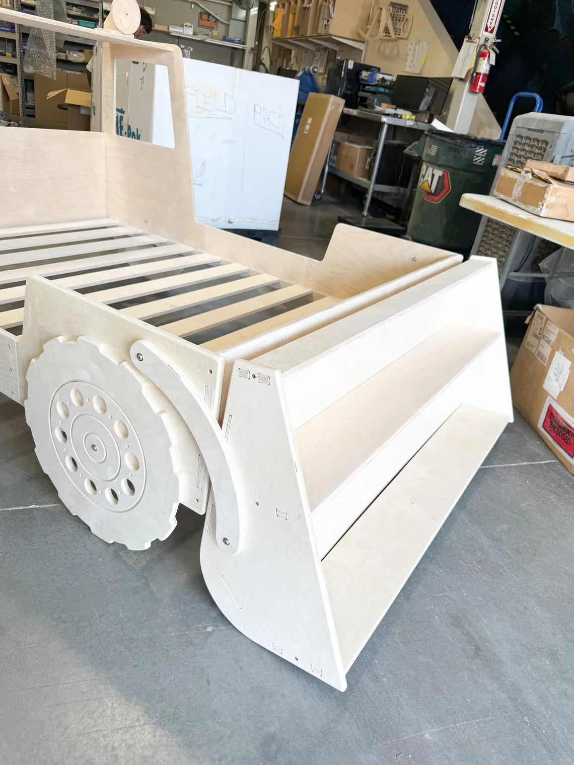O'REILLY- Tractor Bed, photo 3 of 9