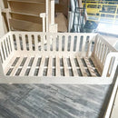 AVI- Floor Bed