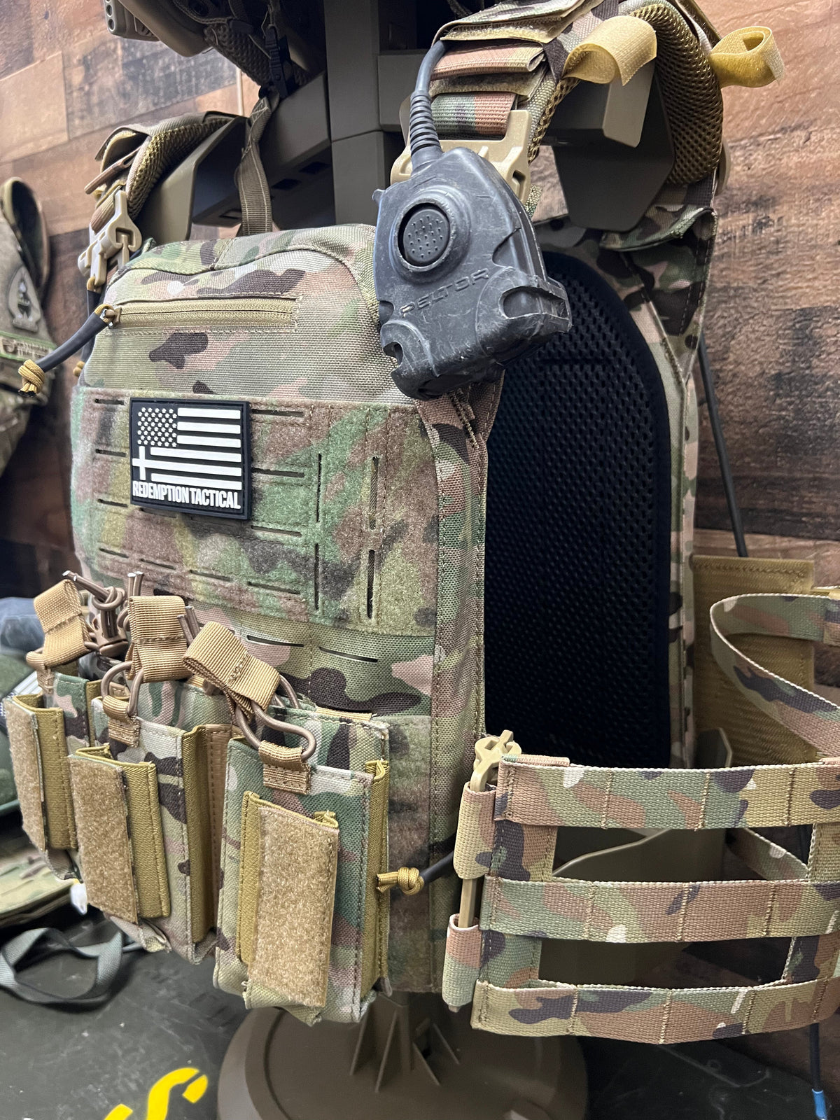 FULL KIT COMBO Crusader 2.0 XL Armor COMBO PACKAGE LIGHTWEIGHT LEVEL IV (2) 10x13.5 Front/Back Plates, Plate Carrier Bag, Medic Pouch, photo 14 of 17