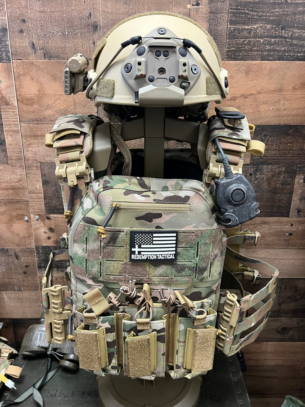 FULL KIT COMBO Crusader 2.0 XL Armor COMBO PACKAGE LIGHTWEIGHT LEVEL IV (2) 10x13.5 Front/Back Plates, Plate Carrier Bag, Medic Pouch, photo 8 of 17