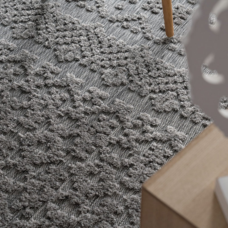 In- & Outdoor Rug Marrakesh High/Low Effect Trellis in Anthracite