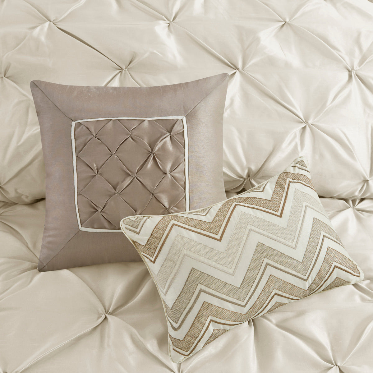 7 Piece Tufted Comforter Set Ivory Queen, photo 12 of 13