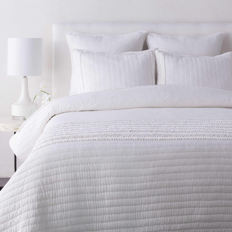 Cazma White Bedding