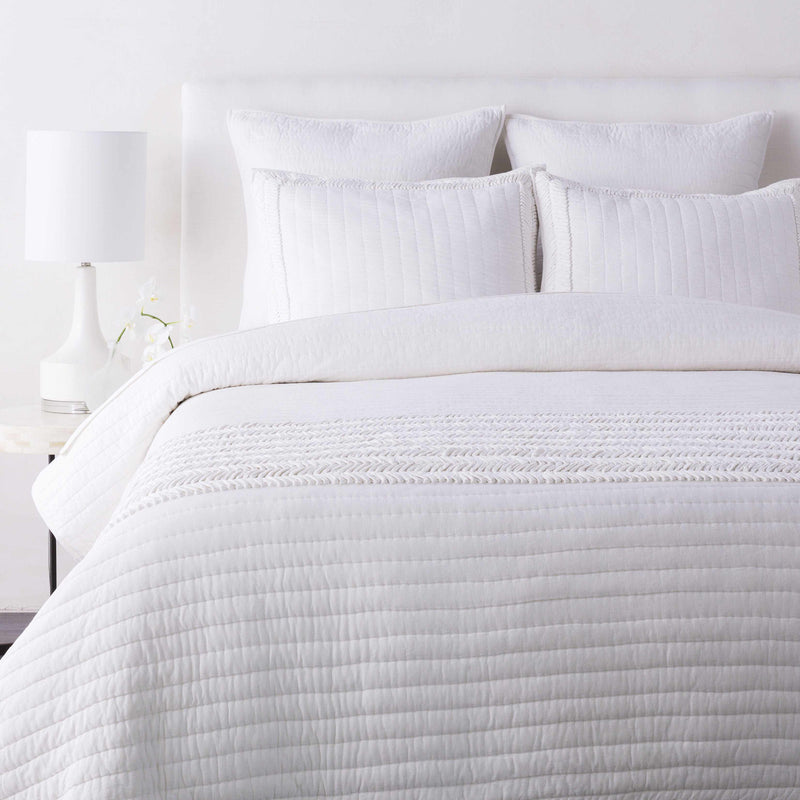 Cazma White Bedding