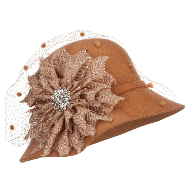 Flower Crystal Net Pom Wool Cloche