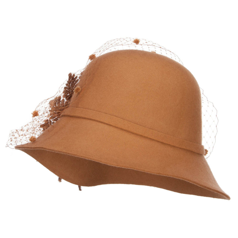 Flower Crystal Net Pom Wool Cloche
