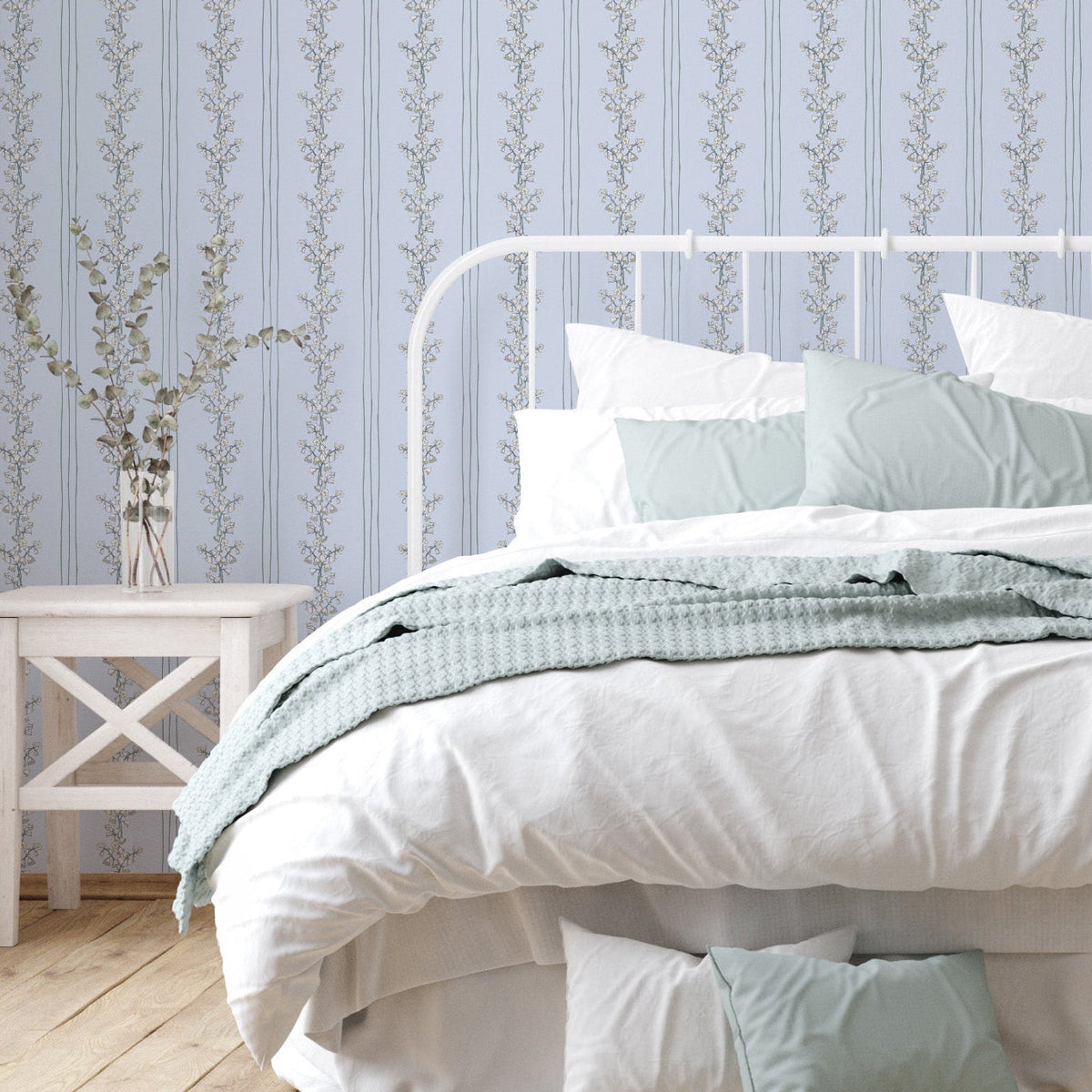 Janie Wallpaper by Astrid Blanchard, photo 2 of 15