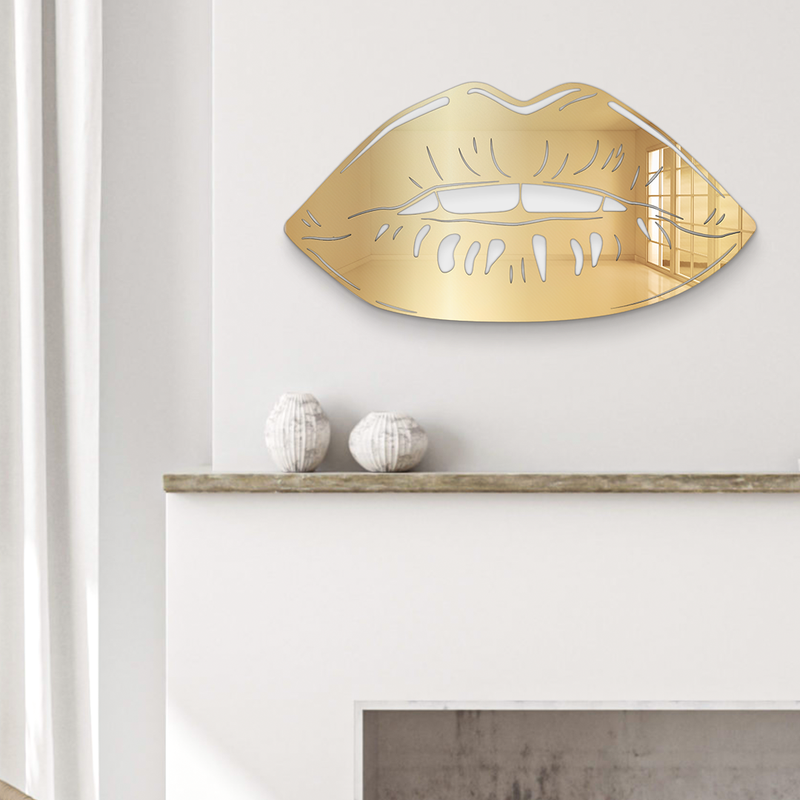 Lips Mirror Decor