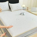 GobekUsa Little Bear Jacquard Cooling Mat: Soft, Breathable, & Durable Bed Cover