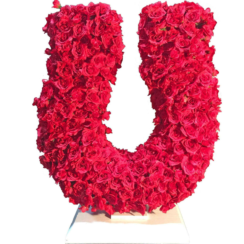 Lucky Rose Petal Horseshoe Centerpiece