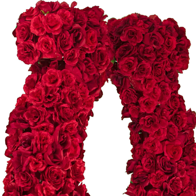 Lucky Rose Petal Horseshoe Centerpiece