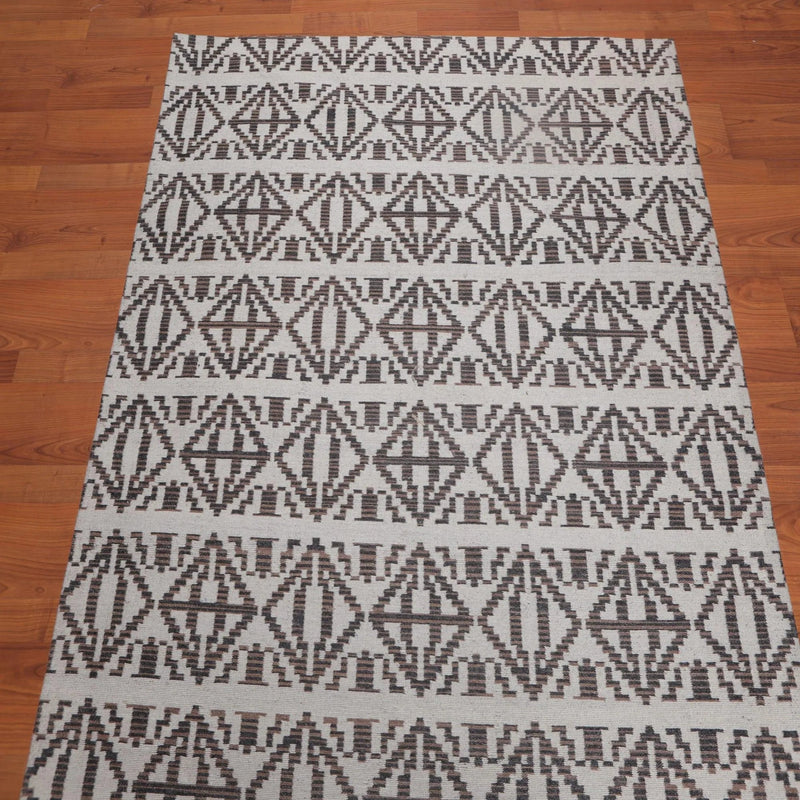 5' x 8' Handmade 100% Wool Flatweave Area rug Beige