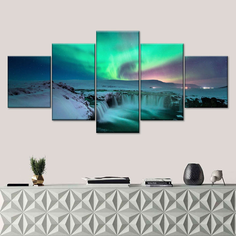 Green Aurora Borealis Wall Art