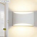 GobekUsa Minimalist LED Wall Light - Metal Geometric Design | Warm/White Light Options