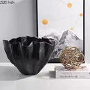 GobekUsa Black Resin Bud Vase Modern Room Decor Flowers Arrangement Desk Vase