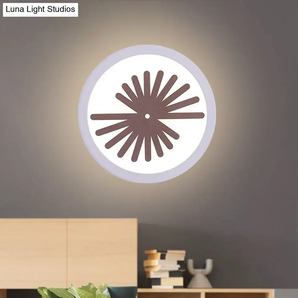 GobekUsa Modern White LED Wall Sconce with Sector/Leaf Pattern & Warm/White Light, photo 4 of 8