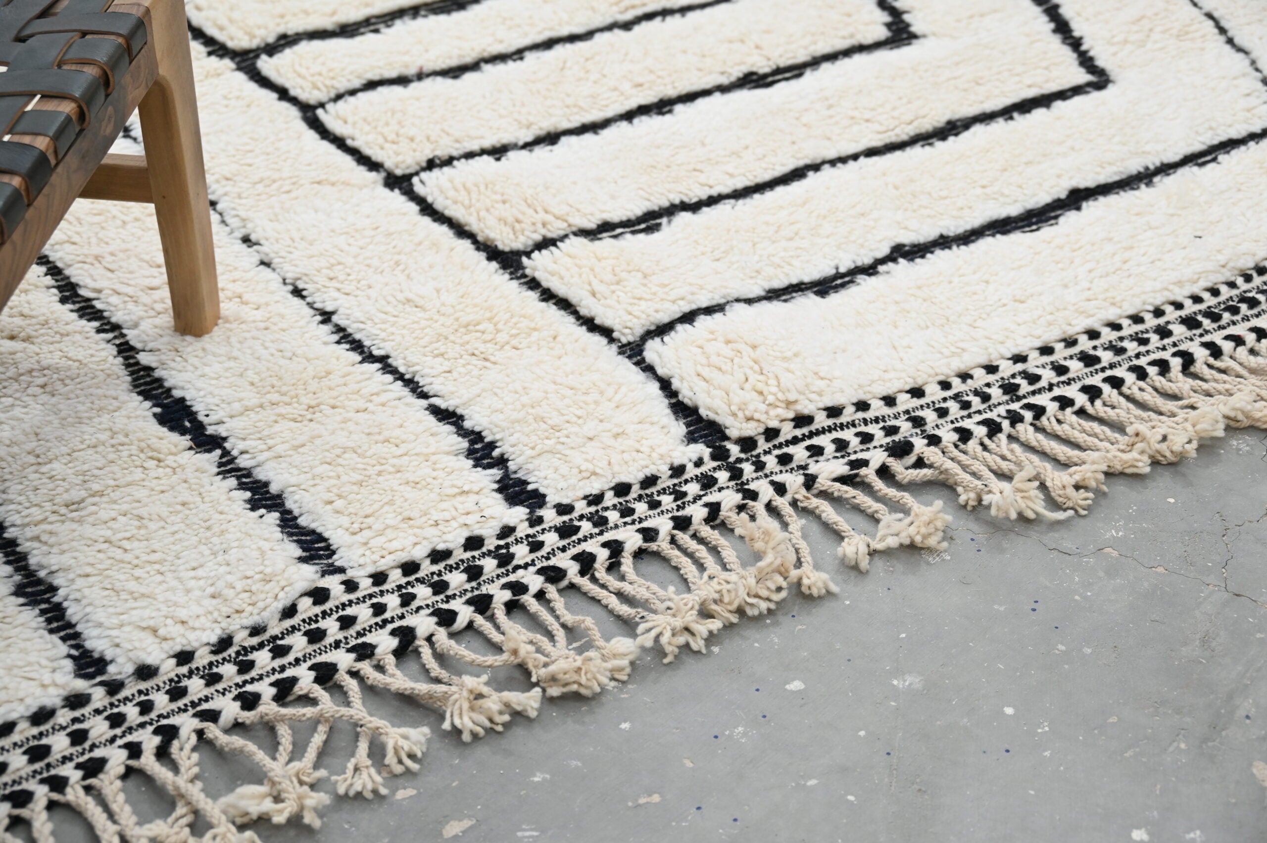 Moroccan Handmade Traditional Beni Ouarain Rug 304 X 210 cm