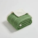 GobekUsa Cable Knit Sherpa Blanket - Nordic Elegance for Autumn & Winter