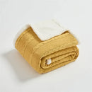 GobekUsa Cable Knit Sherpa Blanket - Nordic Elegance for Autumn & Winter