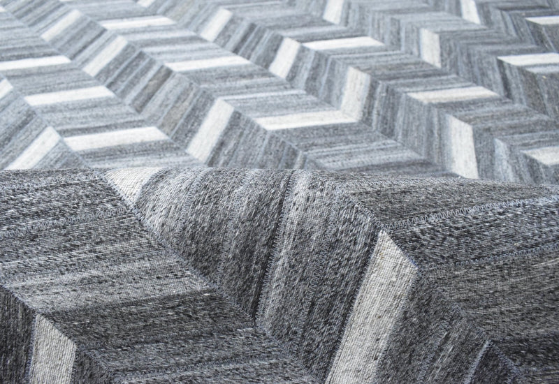 5x8 Handmade Gray and Ivory Chevron Viscose Area Rug | LR9