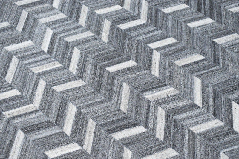 5x8 Handmade Gray and Ivory Chevron Viscose Area Rug | LR9