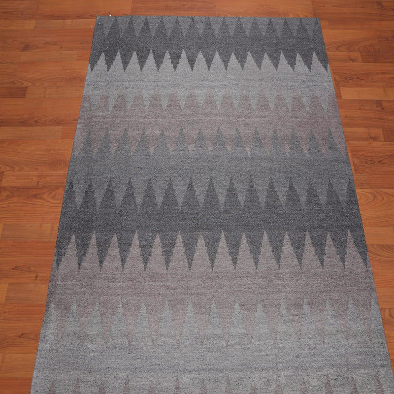 5' x 7' Handmade Geometric Graphic Wool Modern Flatweave Area Rug Gray