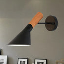 GobekUsa Nordic Monochrome Wall Light: Single Bulb Metallic Sconce for Showrooms and Galleries