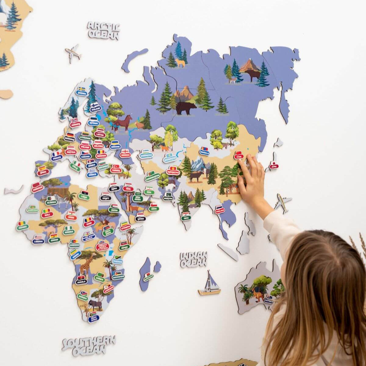 Nursery World Map Indigo, photo 9 of 13