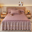 GobekUsa Cotton Lace Ruffles Quilted Bed Skirt Set with Pillowcases