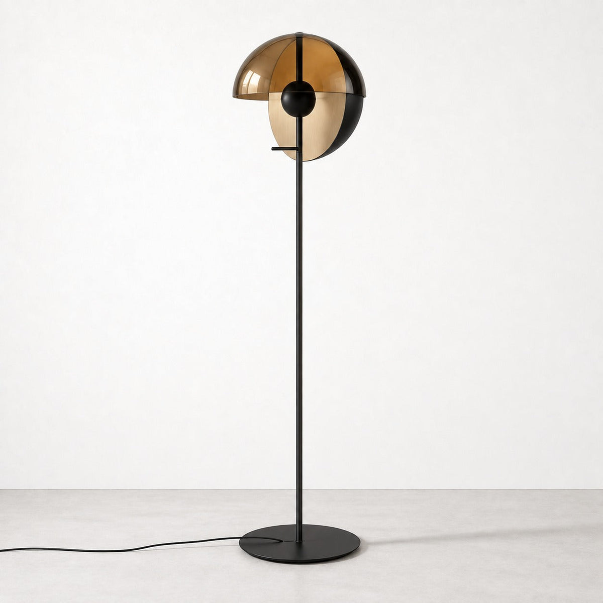 Theia Lamp, photo 2 of 18