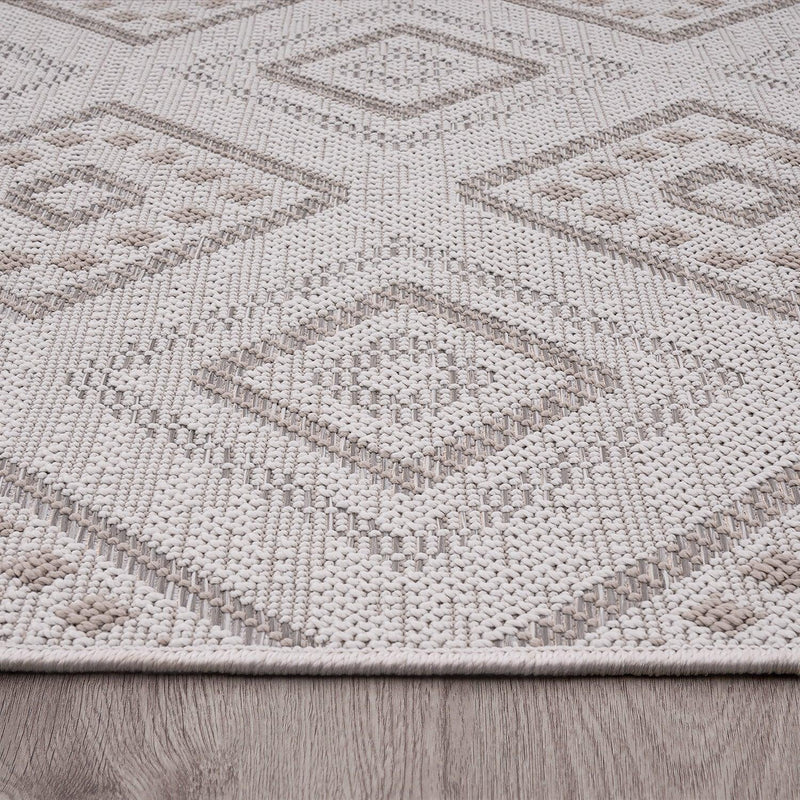 Outdoor Rug for Patio or Balcony Modern flatweave Boho Trellis in Cream Beige