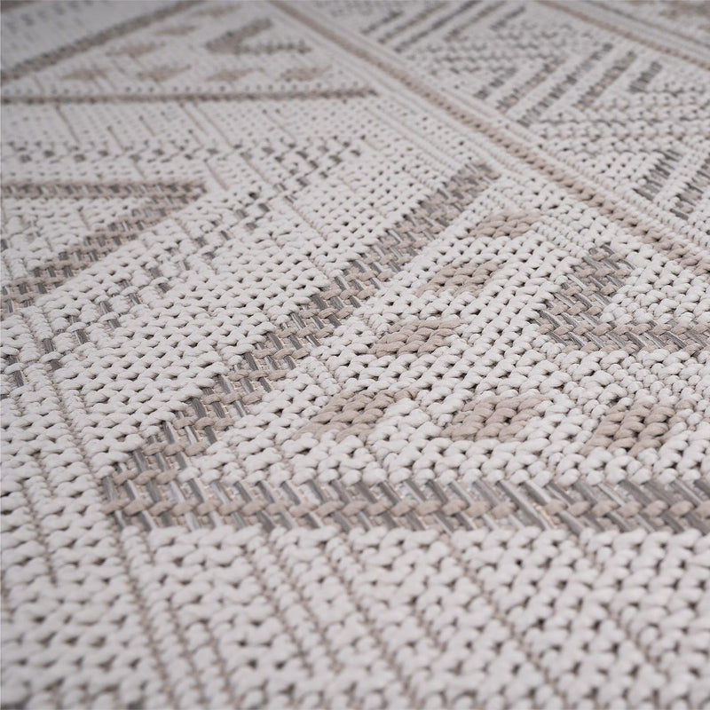 Outdoor Rug for Patio or Balcony Modern flatweave Boho Trellis in Cream Beige