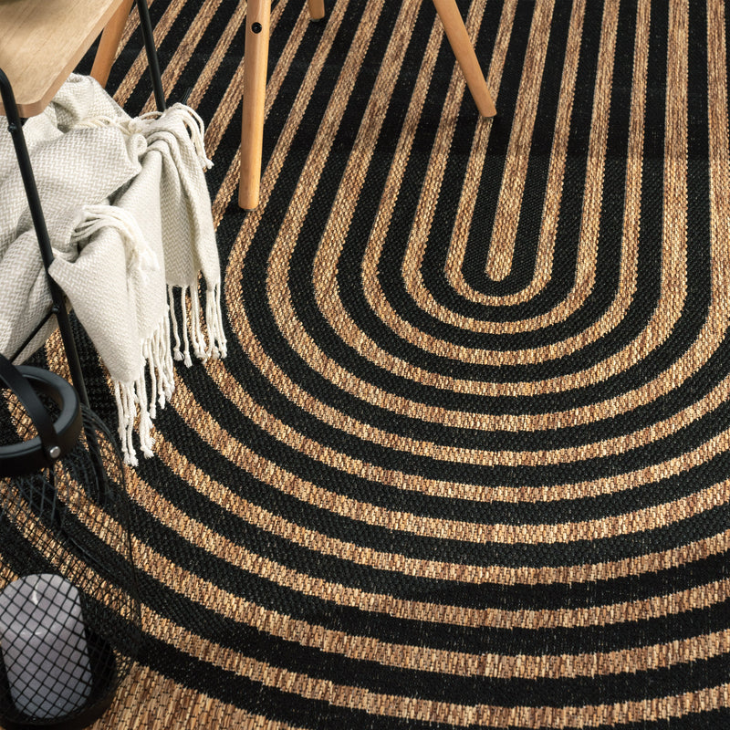 In- & Outdoor Rug Captera with Minimalistic Line Pattern in Nature Beige
