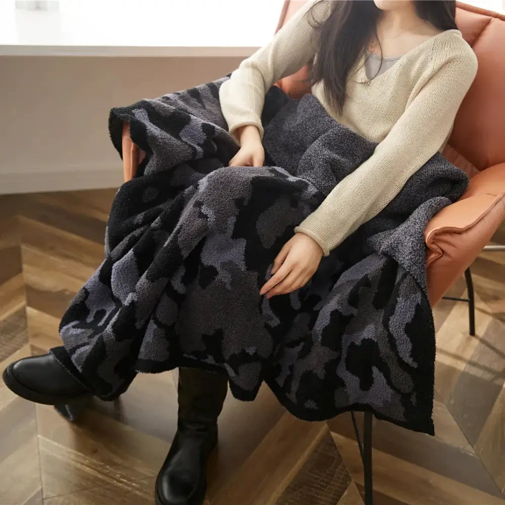 GobekUsa Camouflage Knitted Throw Blanket, photo 3 of 8