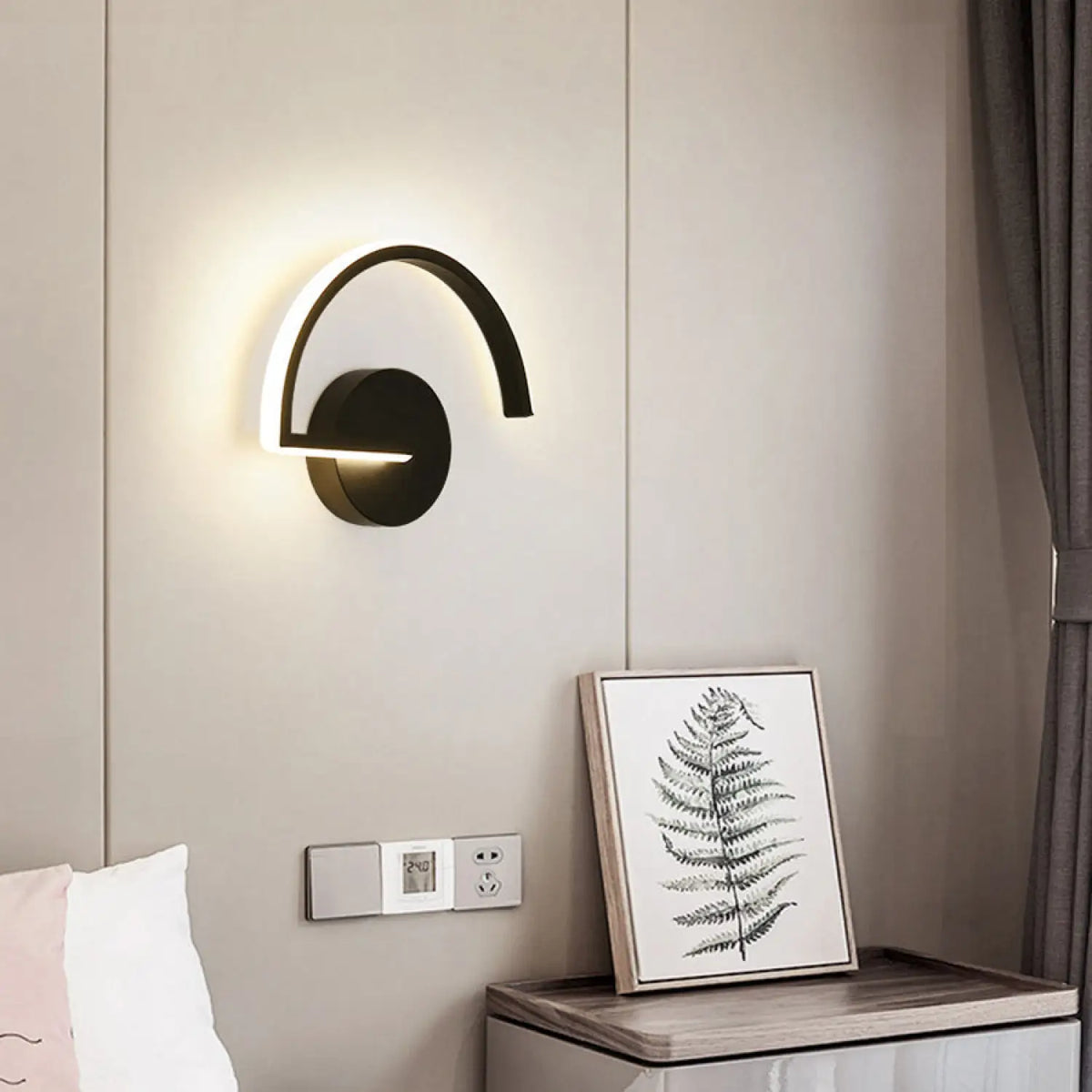 Reading Wall Light – Modern LED Fixture for Comfortable Reading, photo 4 of 6