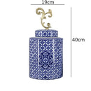 GobekUsa Blue & White Porcelain Covered Vase Jar: Retro Chinese Home Decor Flower Arrangement & Organization