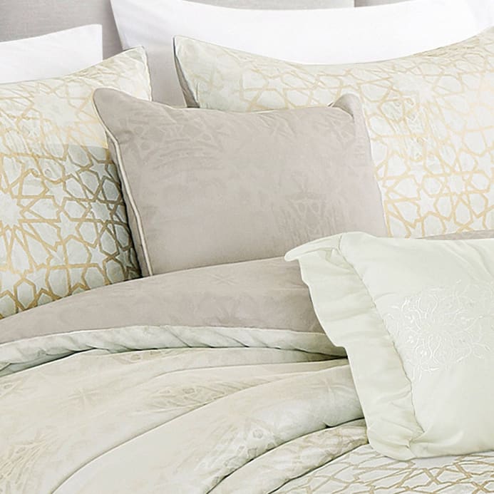 Royal Gold Jacquard Comforter