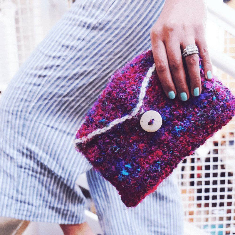 Sari Not Sorry Clutch Crochet Kit