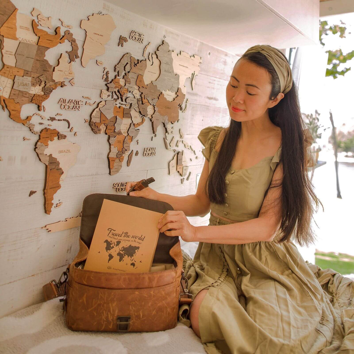Bundle: Map, Photo Frames, Flags and Airplanes Pins, photo 4 of 10
