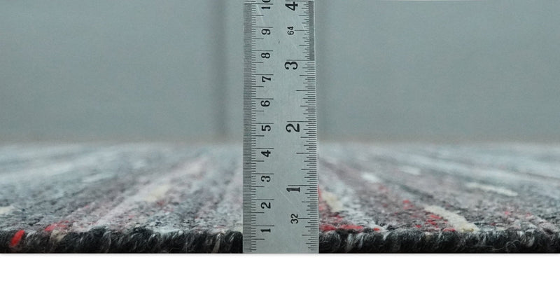 Silver, Gray, Charcoal, and Maroon Modern Abstract Dari 5x8 Pet yarn Area Rug