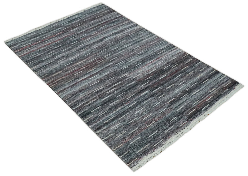 Silver, Gray, Charcoal, and Maroon Modern Abstract Dari 5x8 Pet yarn Area Rug