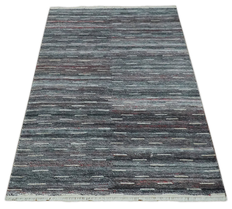 Silver, Gray, Charcoal, and Maroon Modern Abstract Dari 5x8 Pet yarn Area Rug