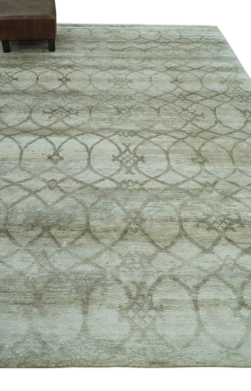 Silver, Olive and Gray Traditional Ikat Design 6x9 Hand loom Bamboo Silk Area Rug