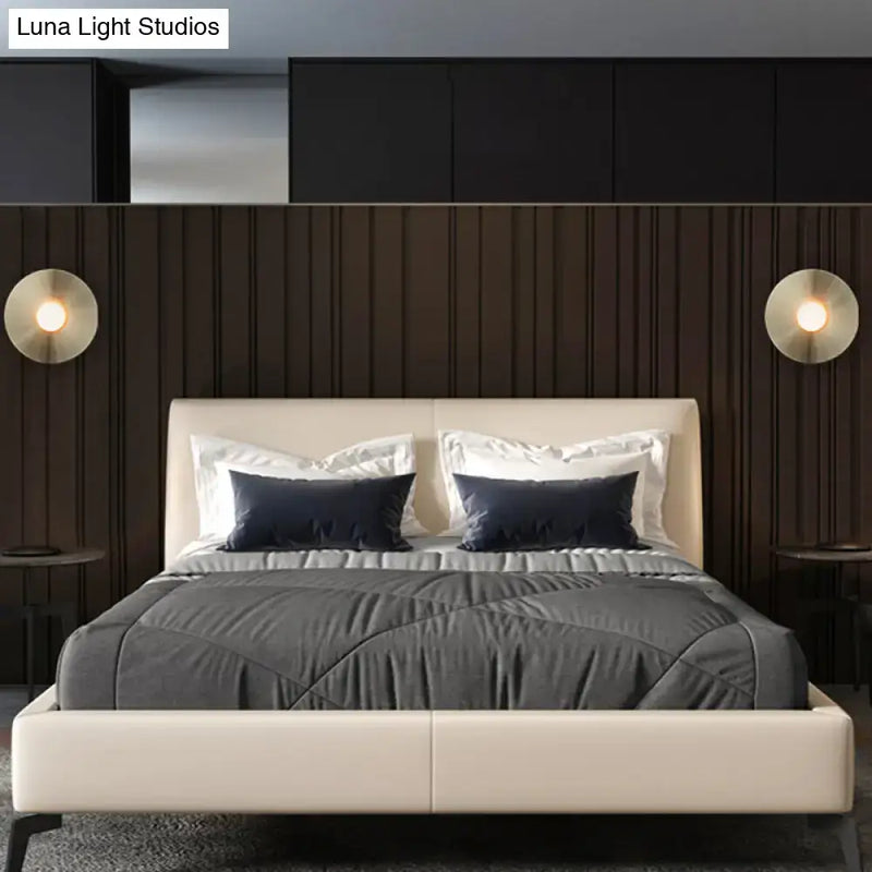 GobekUsa Simplicity Circle Metal Wall Light Fixture - Elegant Gold Bedside Lamp, photo 2 of 4