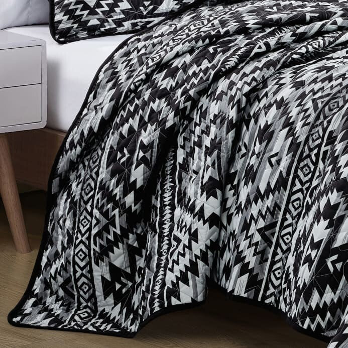 Smoke Aztec Quilt Set