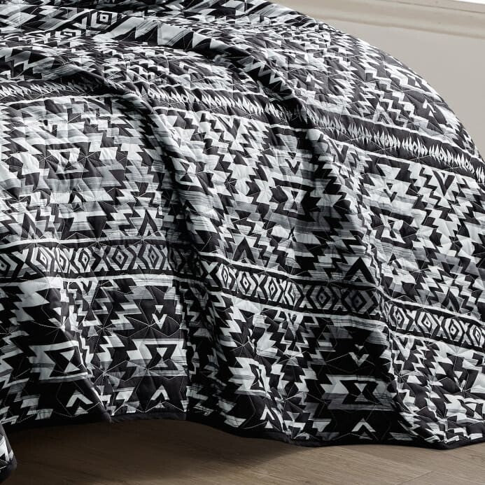 Smoke Aztec Quilt Set