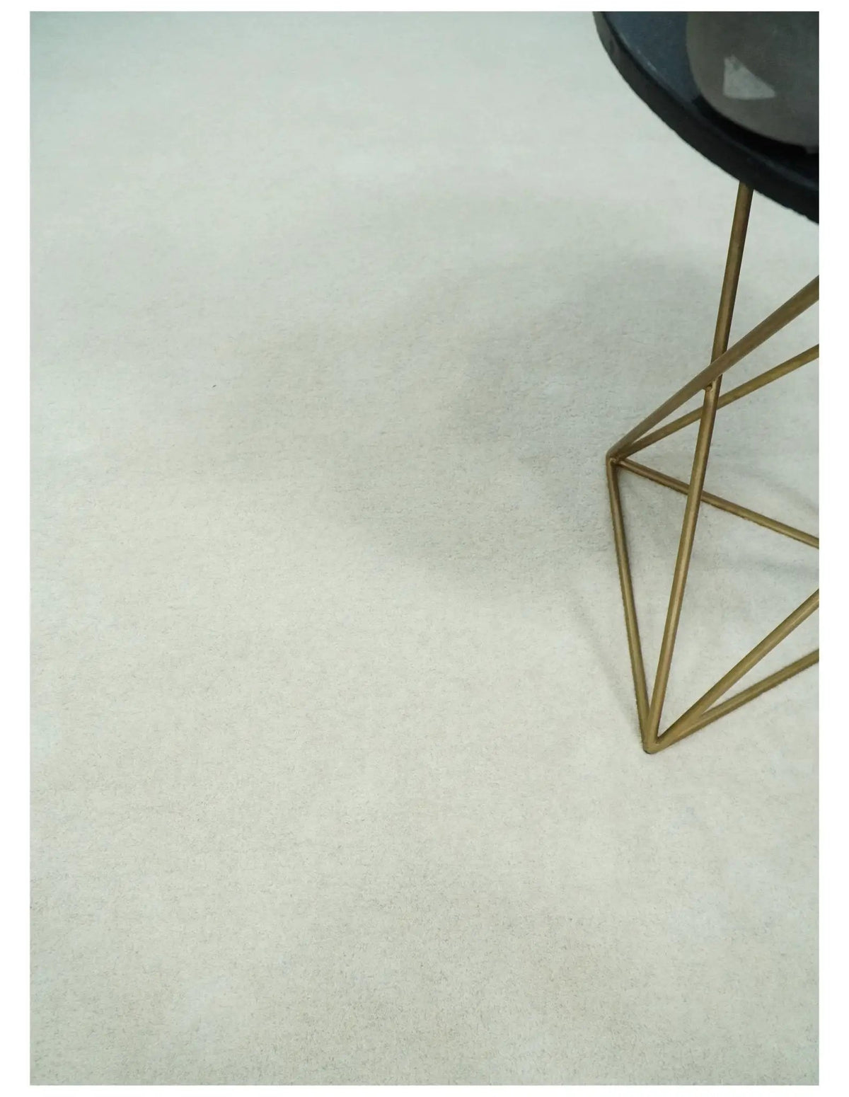 Ivory White Hand Tufted Wool Area Rug - Custom Layering Size, photo 3 of 11