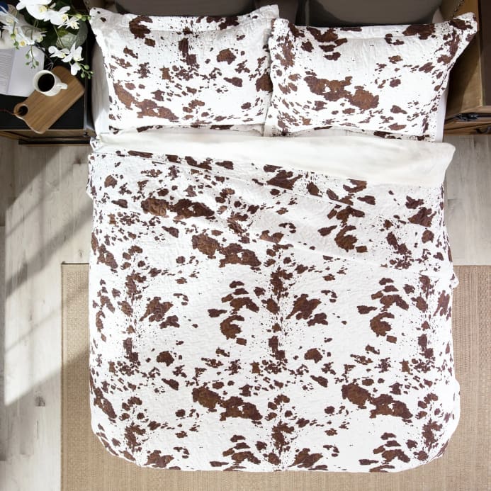 Southwestern Soft Wrangler Cowhide Quilt Set