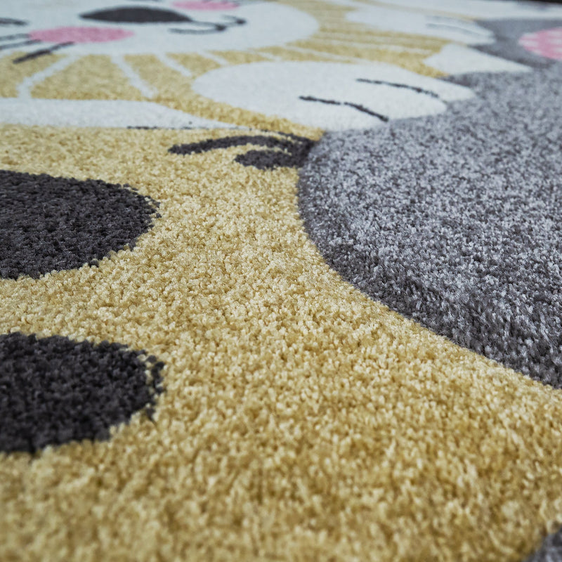 Kids Rug Elaya for Nursery Happy Animals in Cream Pastel