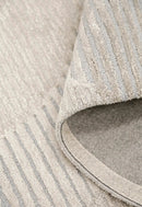 Stone Modern Silver and Beige Ripple Hand Tufted 5x7 Wool Rug by The Rug Decor
